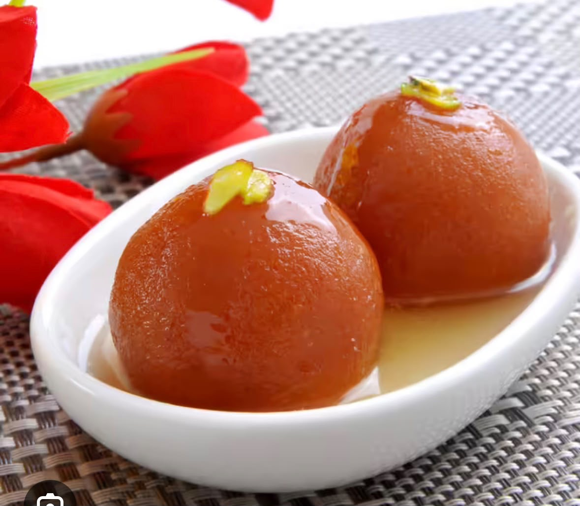 Gulab Jamun med is